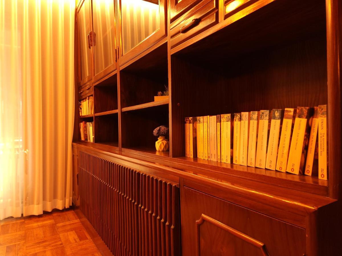 Oyo Hostel Myeongdong 5 Seoul Exterior photo